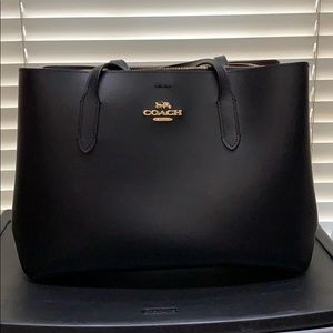 Used coach bag (only used twice)